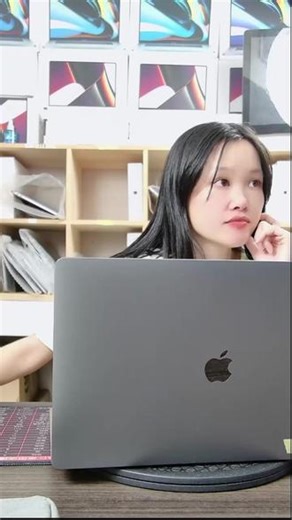 16寸带Touch Bar！双系统苹果本办公剪辑超流畅