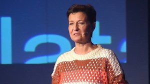 Cuando las palabras no te alcanzan, tal vez, prueba a mentir. Liliana Bodoc nos habla del maravilloso poder de la palabra poética, y de cómo, a través de la mentira, podemos acercarnos a la verdad. | TED en Español
