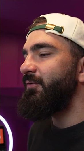 We order the entire Mealy menu 🍔