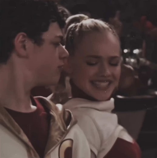 editing every descendants x zombies songs: SHOW THE WORLD d4 🧟🍎 #fypツ #foryoupage #zombiesdawnofvampires #dzworldscollidetour #descendantstheriseofred @disneyzombies