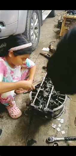 #valve cap removal by Nathalia and Noah... | Nats Mechanic