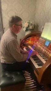 When I’m sixty four on a lowrey stardust #lowrey #music