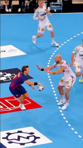 The Art of the Assist 🧠🤯 #handball #håndbold #ehfcl #clm #barça