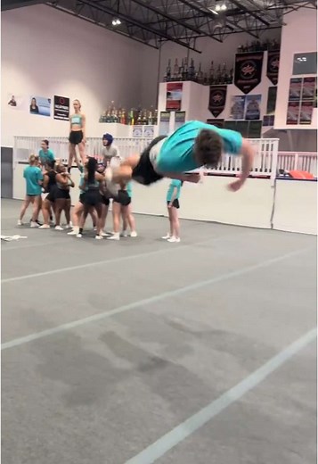Tumbling during practice>> #cheer #cheerleading #cheersportsharks #sharklaval #tumbling #running #gymnastics