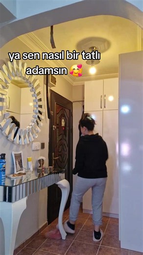 Soner Sevda: Evimin Neşesi 'Nari Nari' Şarkısıyla 🥰