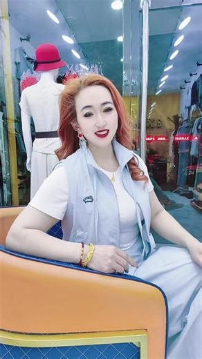 本店实拍😃气质高端套裤😃夏装大量到货啦😃休闲款🎉时装款😃主打随心所欲的选购🎉😃惊喜不断✨每天都更新新款哦😁🎉