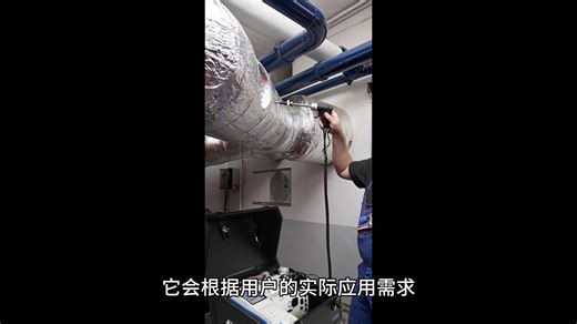 ecom-J2KN Pro 紫外烟气分析仪。一台设备最多可以配备 9 个传感器，可以测量 11 个气体组分，简直是烟气分析界的全能战士！