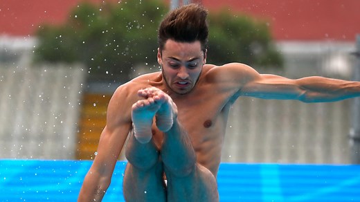 À 22 ans, Jules Bouyer sans filtre sur son anatomie : "Je préfère qu’on regarde mes...