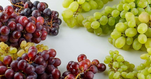 Uva verde ou roxa? Quais são as diferenças entre elas?