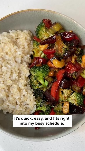 What makes Gobble special? We’re so glad you asked 👉 Nourishing recipes with fresh ingredients, top quality, proteins, and no artificial flavors. Plus, pre-prepped ingredients, like sauces, marinades, and compound butter, make every meal bold, flavorful, and ready in just 15 minutes! 🪄✨ | Gobble