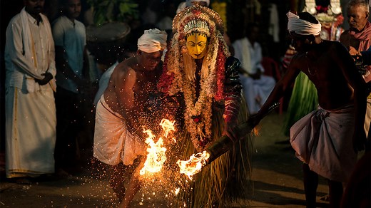 What is Bhoota Kola, the Tulu tradition Kannada movie Kantara is based on?