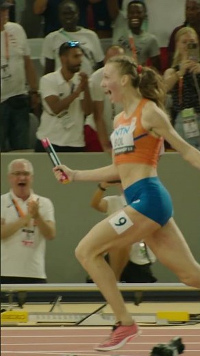 Femke Bol bringing home the gold for the Netherlands in the 4x400m 🏅 #WorldAthleticsChamps