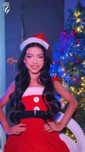 Escuela de reinas on Instagram: "🎄 En esta Navidad, regala empoderamiento 🎄 La Escuela de Reinas KB abre inscripciones para su nuevo ciclo de formación, un programa diseñado para fortalecer la seguridad, la proyección personal y la elegancia integral. 📌 Duración del curso: 2 meses 📌 Inscripciones abiertas 🎁 Promoción especial por tiempo limitado: 30% de descuento solo por hoy Invierte en tu crecimiento, descubre tu potencial y permite que tu luz brille con propósito. 📲 Cupos limitados. Res