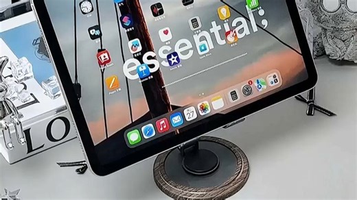 苹果 Pencil Pro触控笔画画写字都很流畅