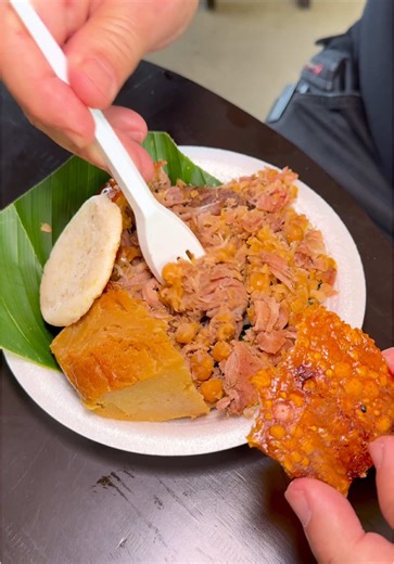 Tamal con Copete y Lechona: Tradiciones Mexicanas