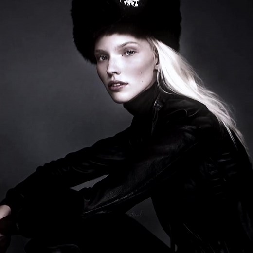 Sasha Luss: Top Model's Fashion Runway Walk