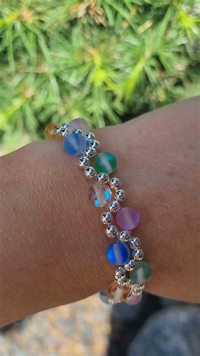 This Colorful Beaded Bracelet Pattern Looks So Elegant ✨ #diy #beadedbracelet #armband