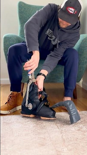 Fix Painful ski boots in under 2 minutes #skihacks #skitips #skiboots #skigear #skitechnique #skiing