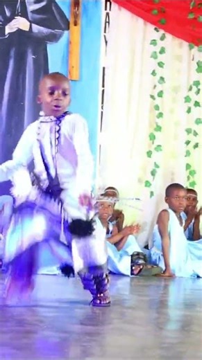 Rushaki Twataramye / Inkera Nyarwanda na Pueri Cantores Paruwasi ya Rushaki