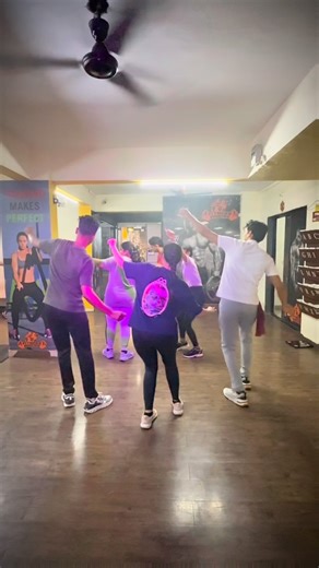 Zumba with Vaish on Instagram: "Trending swag 😎 . #viralvideos #reelsinstagram #swag #trendy #morning #trending #instagram #reel"