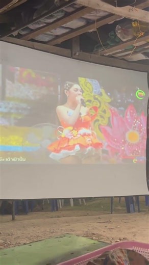 Epson EB S41 แสง3300￼ลูเมน จอ3เมตรแสงแรงๆเอาอยู่สบายครับ