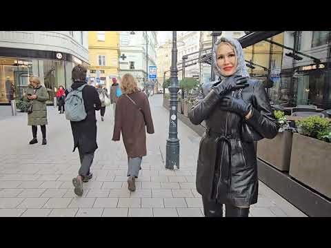 4К,Granate Travelling walking in public, sightseeing #Vienna city centre, thigh high boots