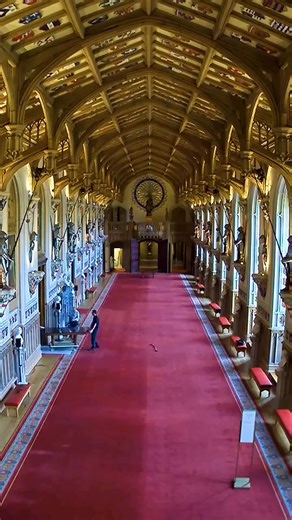 🤔 Wonder what goes into setting up the the Waterloo Table in St George’s Hall for the State Banquet? 🍽️ It takes 4 days for the Master's Department to set up the room. | The Crown Chronicles