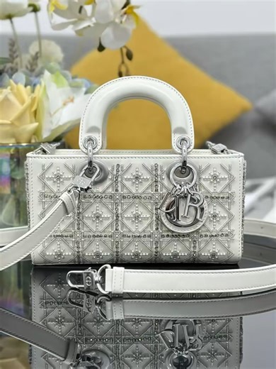 Premium Accessories for Elegant Style Redefined