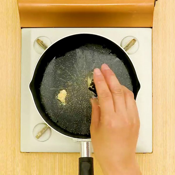 5分で簡単！ごま油香る卵とわかめの中華スープのレシピ | デリッシュキッチン