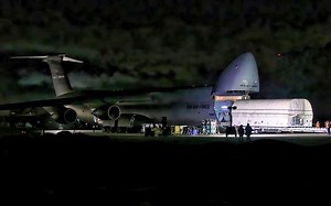 C-5M 超级银河～默默地吃了颗卫星