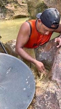 The process of finding gold | finding gold in bedrock fragments | finding an amazing gold nugget