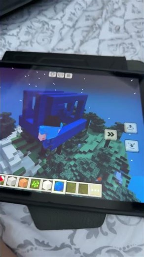 Part two of building a Minecraft Goodyear blimp