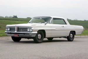 Pontiac’s Potent 1962 Super Duty 421 in Retrospect