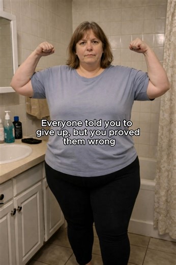 How One 65-Year-Old Transformed Her Health and Got Fit for Her Grandkids At 65 years old, she had spent years believing that feeling heavy, stiff, and constantly tired was simply part of aging. Her knees hurt, she got out of breath easily, and she often avoided photos because she didn’t feel confident. The turning point came when she couldn’t keep up with her granddaughter during playtime. In that moment, she realized she didn’t want to just sit and watch her grandkids grow. She wanted the stren