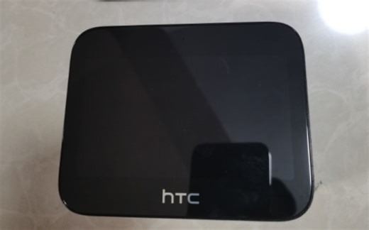 htc 5g hub， 5g WIFI 路由器。 可以连家里WIFI上网。同时共享5g WIFI。 使用 802.11ad， 性能牛逼