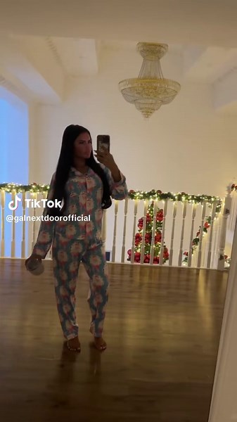 Shop Delightful Christmas Eve Boxes for Girls