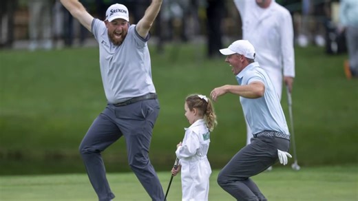 Rory McIlroy’s daughter Poppy sinks a putt at Masters' Par 3 Contest