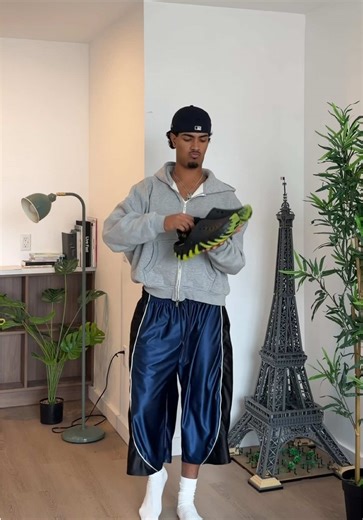 Stylish Ways to Wear Crocs Echo Ro's