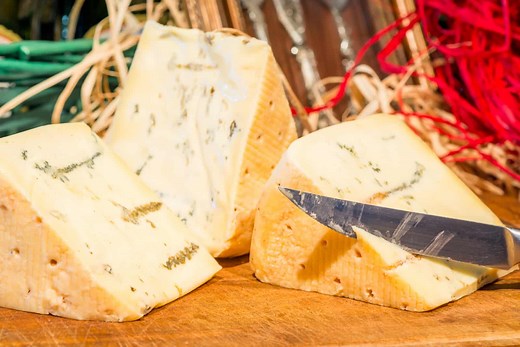 Can You Freeze Gorgonzola Cheese? - The Kitchen Journal