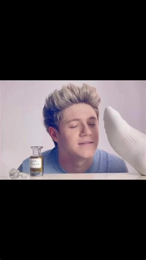 Some One Direction funny moments from their perfume launch Our Moment fragrance #onedirection #louistomlinson #zaynmalik #harrystyles #niallhoran