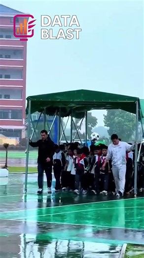 How Schools Move Kids in Rain Without Getting Wet #shorts