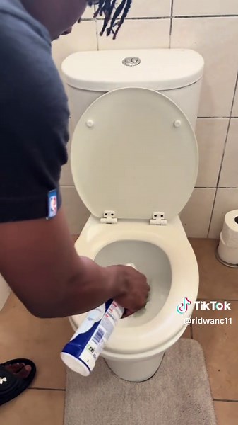 Domestos: Eliminate Hidden Germs for a Truly Clean Bathroom