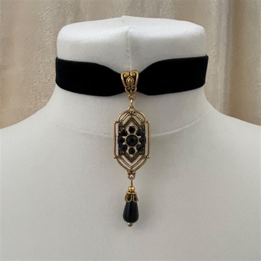 Black Velvet Ribbon Art Deco Style Choker, Ancient Gold Ornate Black Stones and Bead Drop Pendant - Etsy