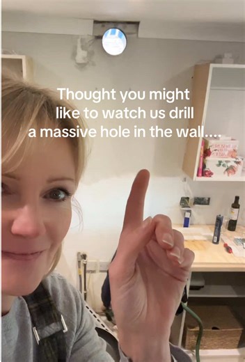 Just when you think the kitchen is looking tidy 🤣. Hole for extractor fan .... because believe it or not my previous extractor fan didn't go anywhere. The builders didn't bother doing the important bit. I did wonder why my house always smelt of my sons Chinese cooking 🥴 #diy #progression #artistlife #kitchennightmares #fyp