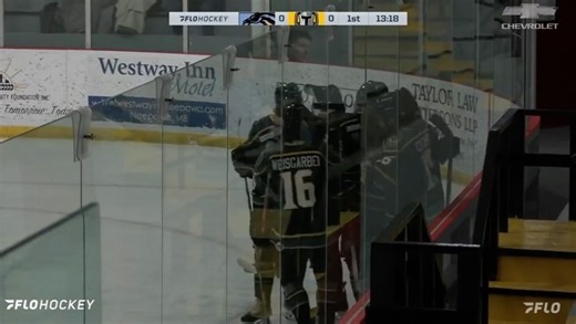 Logan Paquette (‘05) creates the turnover and wheels in to snipe the first of seven for the Titans in a big home win 🚨 The Titans take a one point lead on the 4th and final playoff spot in the MGEU West Division 👀 @neepawatitans | #MJHLHockey | Manitoba Junior Hockey League