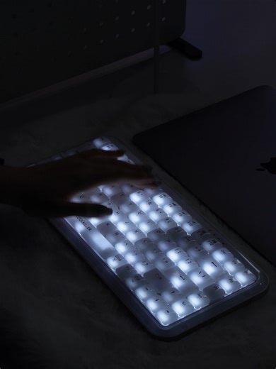 COOLKILLER | A softer take on winter light. ❄️ Balloon84 brings a lighter rhythm to the desk —a slimmer silhouette, misted keycaps. Use code NEWCK for 10% off. Link in bio. ✨ #coolkiller #coolkillerkeyboard #balloon84 #balloon84keyboard #fyp #foryoupage #mechanicalkeyboard #keyboard #keyboardasmr #desksetup