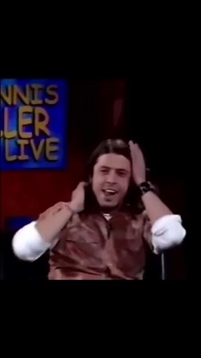 Krist Novoselic Hit by His Bass Guitar on Stage in the Head #shorts