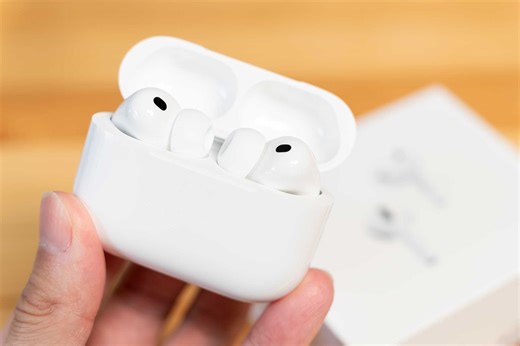 「AirPods Pro 3」今日発売。自腹購入品をさっそく開封