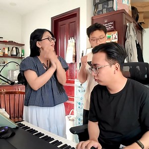 Một chiếc nhạc đám cưới siêu dễ thương của Tô Nhật Vy và Phước Thiên Nguyễn Phạm được yêu thích bởi MinMin và ZanTan 💖 - Nên Một Trong Chúa - | Débora Lemous