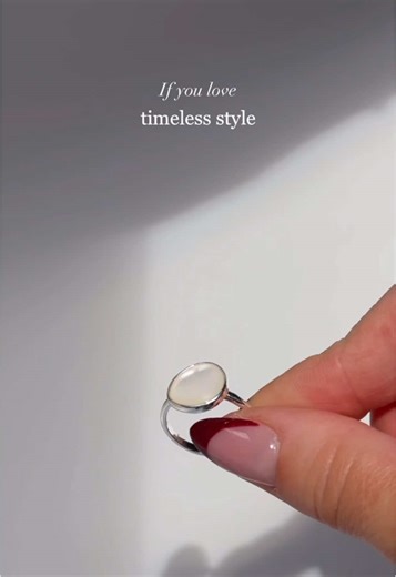 A little look at what Little Grey Moon is all about 🌙✨ Jewellery for every day, every mood. We’ve got a little bit of everything here, something for everyone. www.littlegreymoon.co.uk ★ #goldjewellery #jewellery #jewellerydesign #smallbusiness #outfitoftheday #jewelleryoftheday #goldbracelet #braceletstacks #goldearrings #goldrings #supportsmallbusinesses #hoopearring #jewellerytip #goldjewellerydesign #jewellerylookbook #mystylediary #womeninbusinessuk #jewellerygift #jewellerydesigns #ukjewel